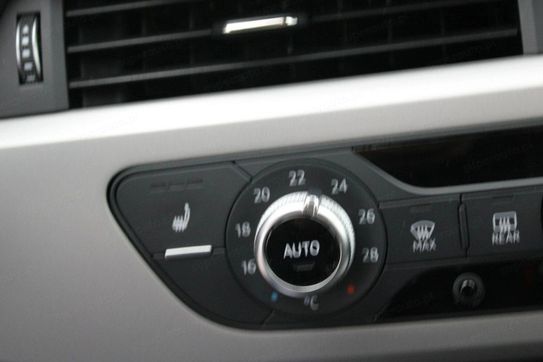 Audi A4 35 TFSI mHEV S tronic