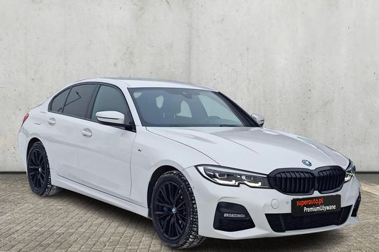 BMW Seria 3 330e xDrive M Sport sport-aut