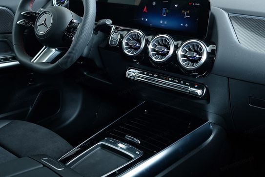Mercedes GLA 220 4-Matic AMG Line