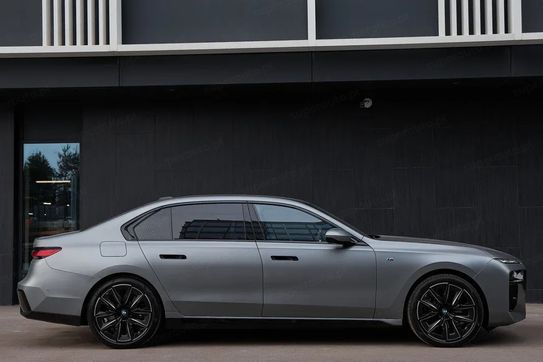 BMW Seria 7 740d xDrive M Sport