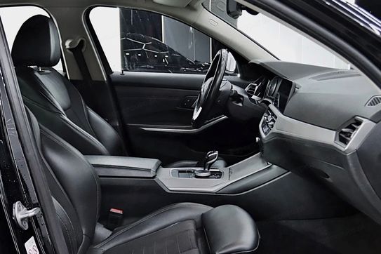 BMW Seria 3 318i Sport Line