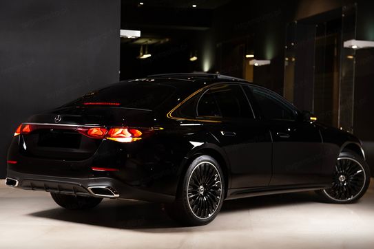 Mercedes Klasa E 220 d  4-Matic AMG