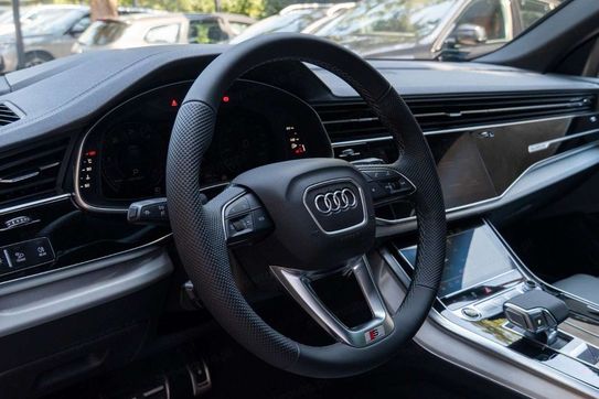 Audi Q7 TDI quattro S Line