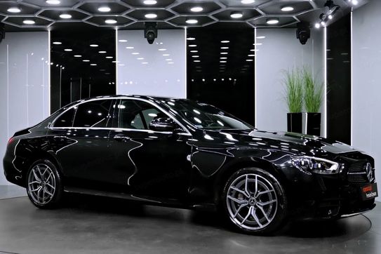 Mercedes E Klasa E 220 d 4-Matic AMG/Avantgarde