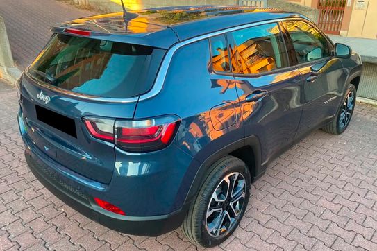 Jeep Compass Altitude 1.5 T4 Turbo MHEV DCT7