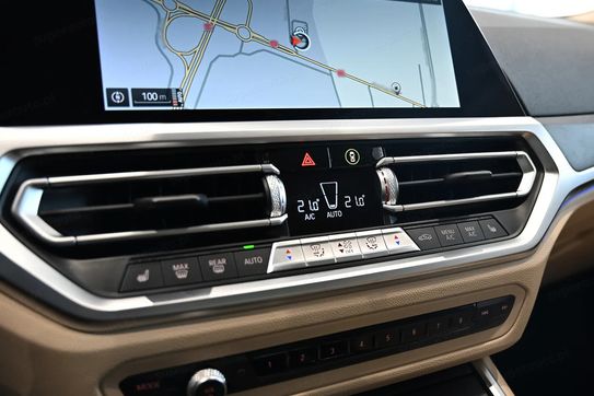 BMW Seria 3 Touring 330i xDrive Luxury Line