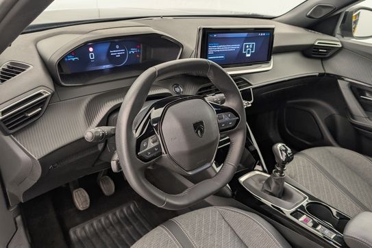 Peugeot 2008 ALLURE 1.2 PureTech