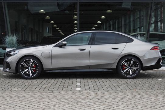 BMW Seria 5 530e xDrive M Sport