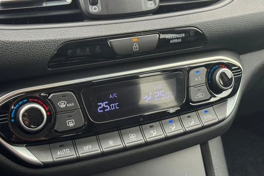 Hyundai i30 1.5 T-GDI 48V Executive