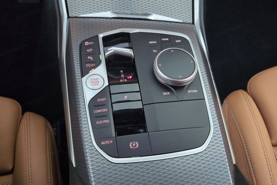 BMW Seria 3 318i M Sport