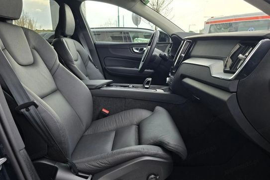 Volvo XC60 B5 B AWD Ultra Dark aut