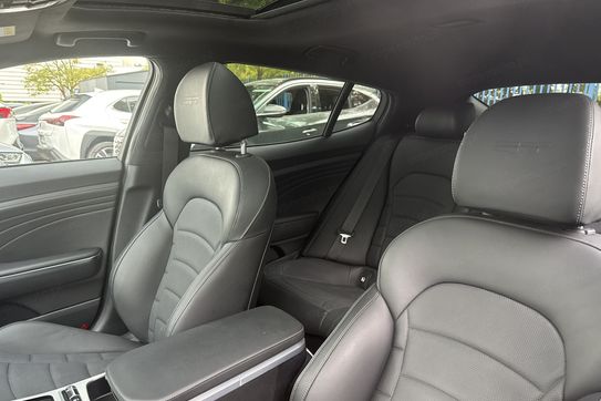 Kia Stinger GT 3.3 T-GDI V6  AWD