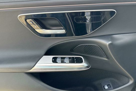 Mercedes Klasa E 220 d 4MATIC AMG Line