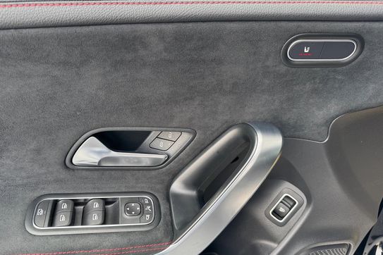 Mercedes CLA AMG 35 4-Matic Shooting Brake