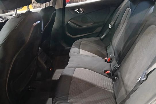 BMW Seria 1 118i Advantage