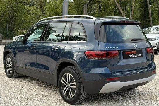 Mercedes GLB 200