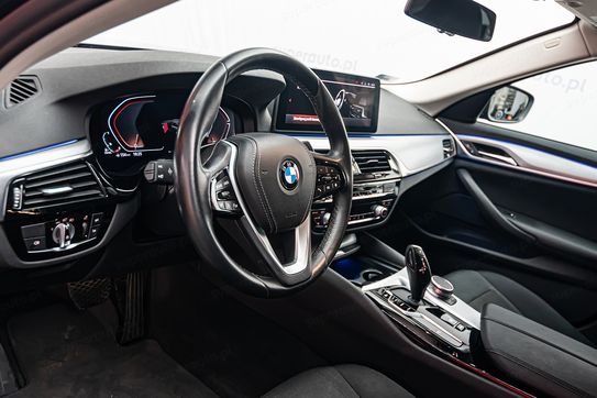 BMW Seria 5 518d  aut