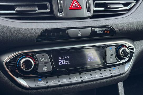 Hyundai i30 1.5 T-GDI Smart