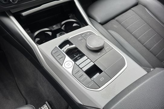 BMW Seria 3 320e PHEV