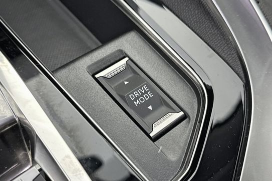 Peugeot 3008 Allure Pack 1.6 Hybrid e-EAT8