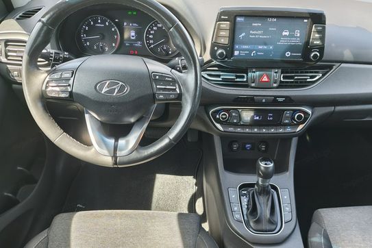 Hyundai i30 Fastback 1.5 T-GDI 48V Smart DCT