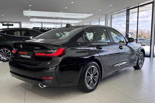 BMW Seria 3 318i Advantage aut