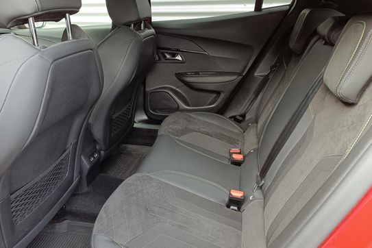 Peugeot 2008 1.2 PureTech GT Pack S&S EAT8
