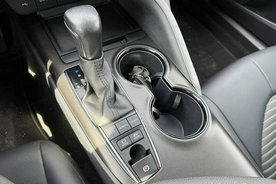 Toyota Camry Hybrid Prestige