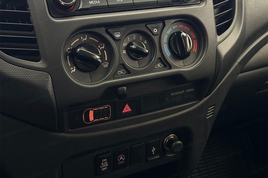 Mitsubishi L200 Invite 4x4