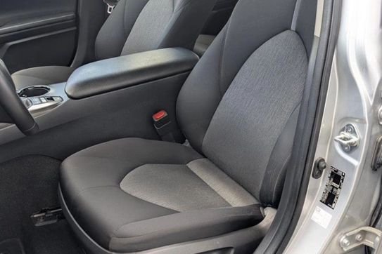 Toyota Camry Hybrid Comfort