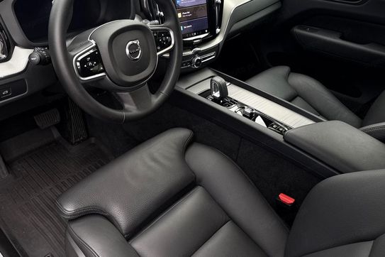 Volvo XC60 B4 B Plus Dark