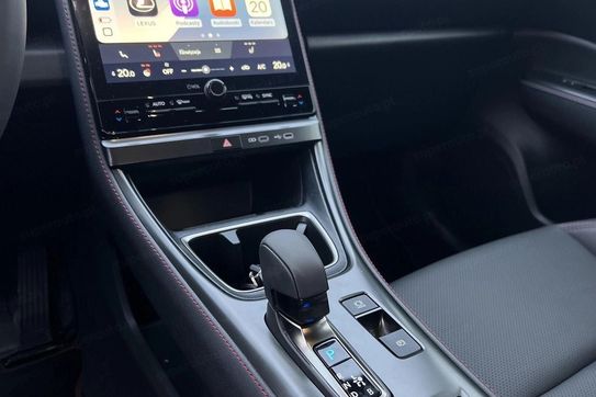Lexus LBX 1.5 Hybrid Emotion