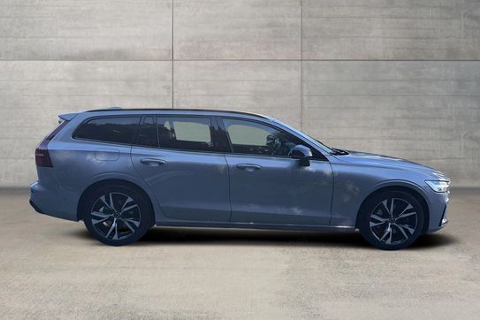 Volvo V60 B4 B Ultra Dark aut