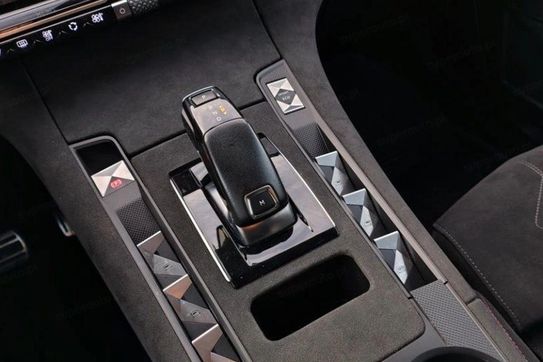 DS DS7 1.6 PureTech GPF Performance Line  aut