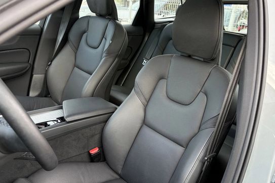 Volvo XC60 T6 Plug-In Hybrid AWD Plus Bright