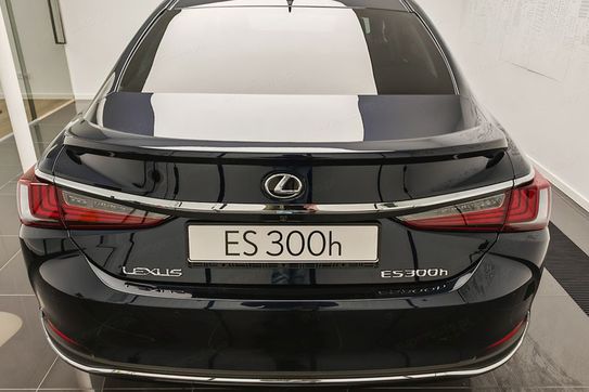 Lexus ES 300h Business Edition 2.5 E-CVT