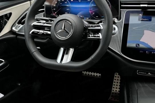 Mercedes Klasa E 200 4-Matic AMG