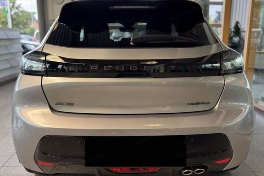 Peugeot 208 GT e-DCS6 1.2 mHEV