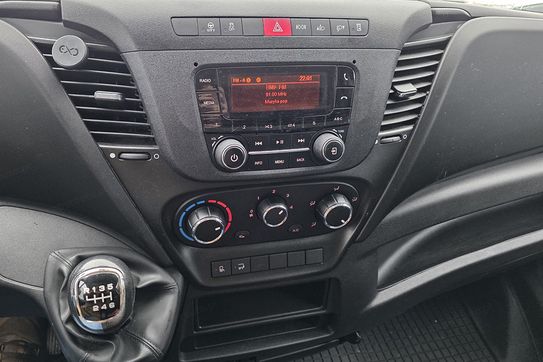 Iveco Daily 50C16 Zabudowa 10EP + Winda