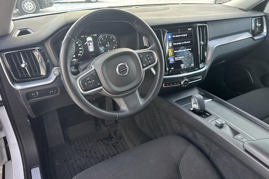 Volvo V60 B3 B Momentum Core