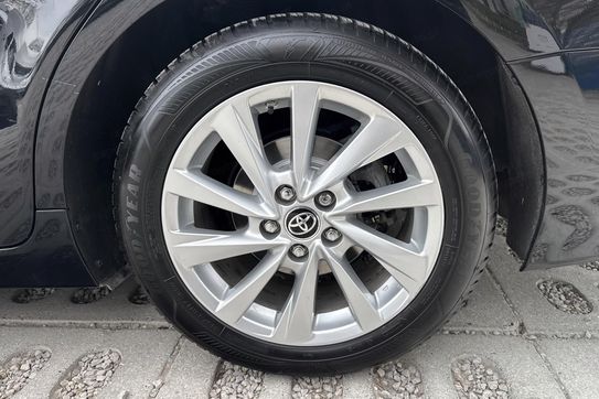 Toyota Camry Comfort 2.5 Hybrid