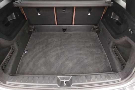 Mercedes GLB 200 AMG Line 7G-DCT