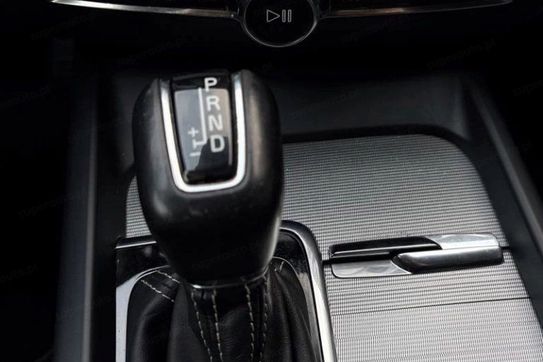 Volvo V60 D3 R-Design