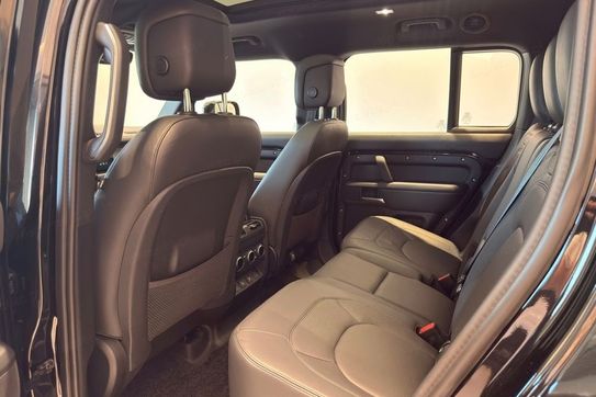 Land Rover Defender 130 3.0 D300 mHEV X-Dynamic SE