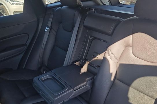 Volvo XC60 B4 D AWD Momentum Pro