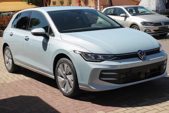 Volkswagen Golf Life Plus 1.5 eTSI mHEV DSG