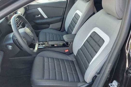 Citroen C4 Max EAT8 1.2 PureTech