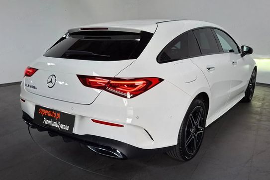 Mercedes CLA Shooting Brake 250 e AMG Line