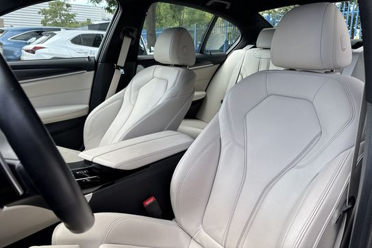 BMW Seria 5 520d xDrive M Sport