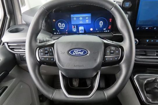 Ford Tourneo Custom L2H1 Titanium 320